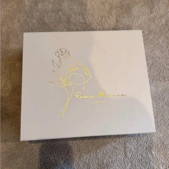 Rosie Etienne Bella Strapless Lace Mini Dress in White - Picture 4 of 5